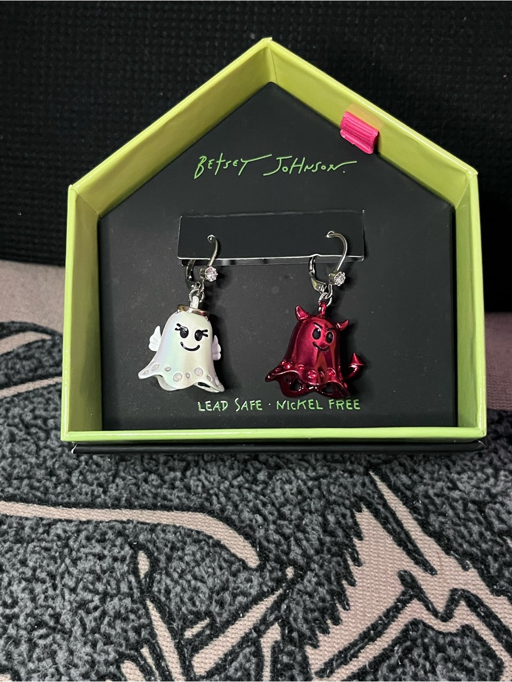 ✨BNIB!Betsey Johnson Angel & Devil Halloween Earrings! ✨